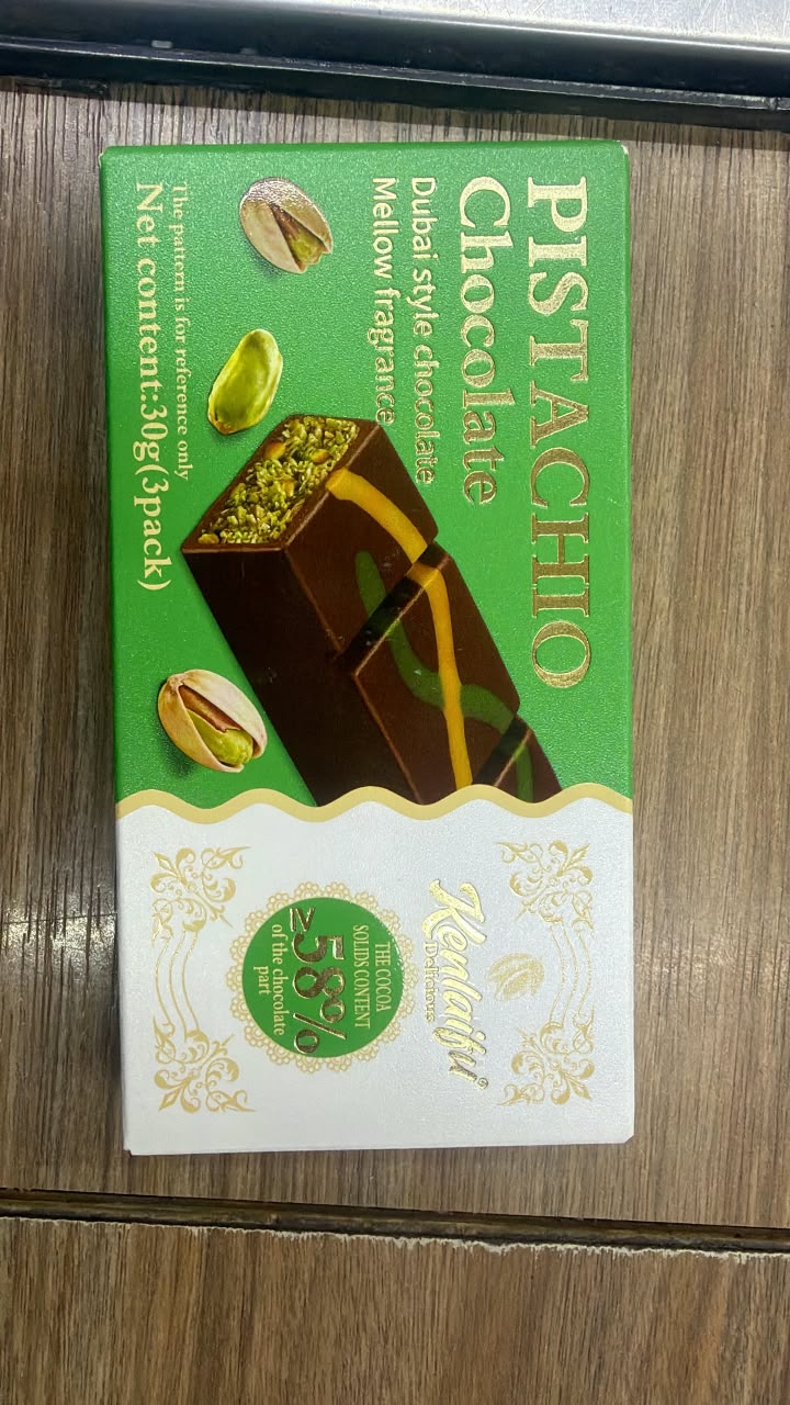 4 Pack Dubai Style Pistachio Chocolate Bars 30g Each Premium Chocolate Treat