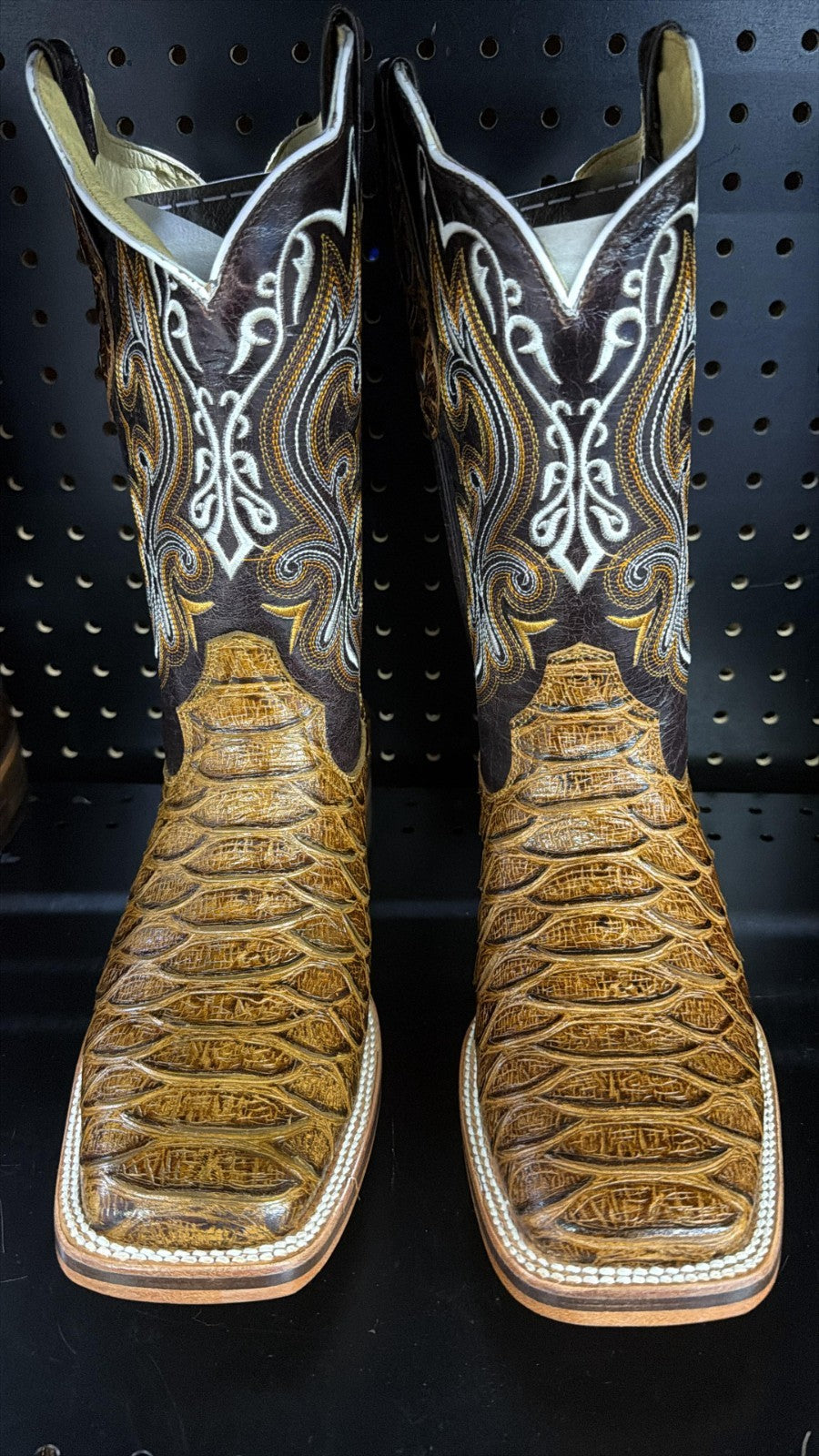 Men's Rodeo Cowboy Western Square Toe Boots Alligator Neck Print Made in Mexico