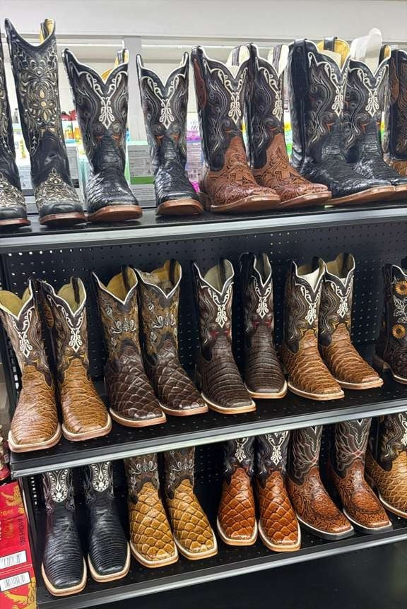 Men's Rodeo Cowboy Western Square Toe Boots Alligator Neck Print Made in Mexico